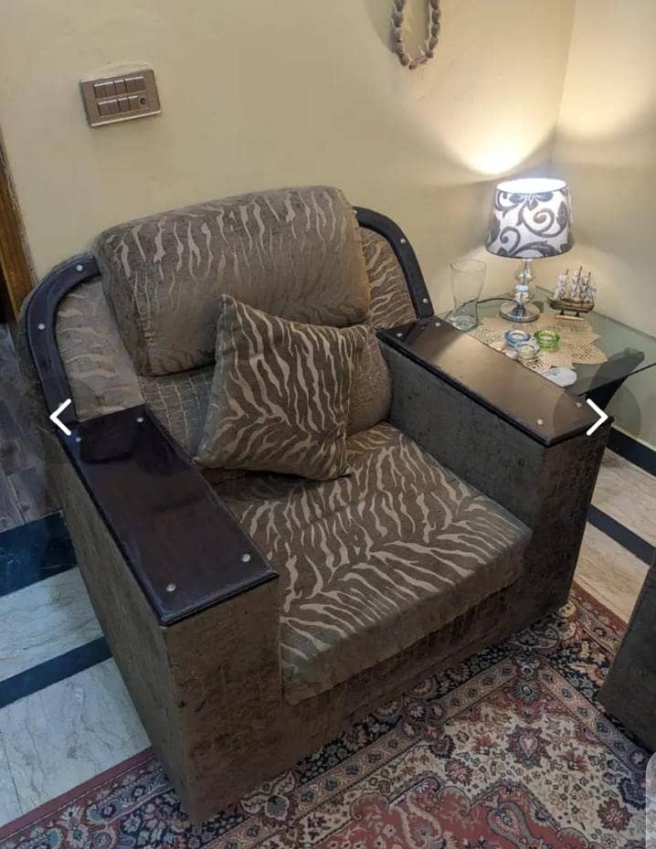Comfortable sofa set in good condition. 0