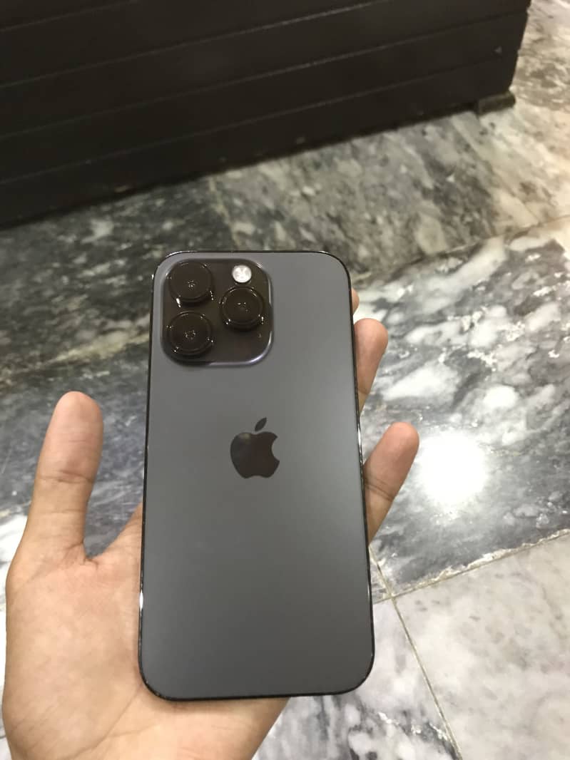 Apple iPhone 14 Pro 2