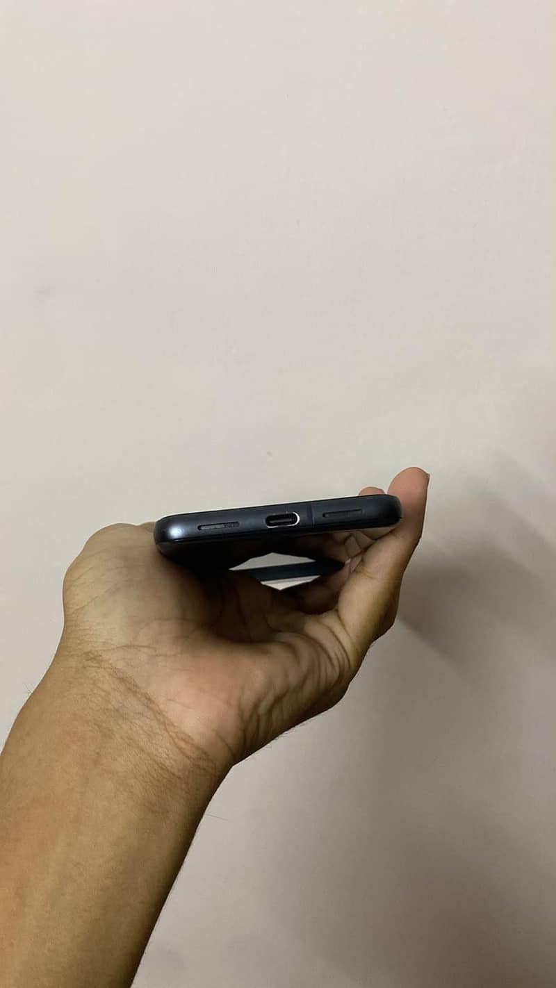 Google Pixel 8 5