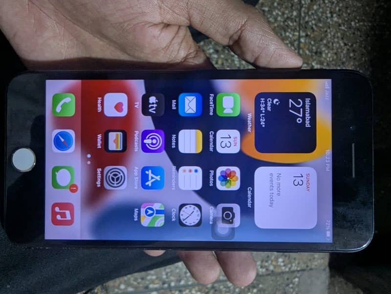 Apple iPhone 7 Plus 2