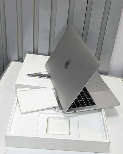 Apple MacBook M4 pro 24gb Ram 512gb SSD