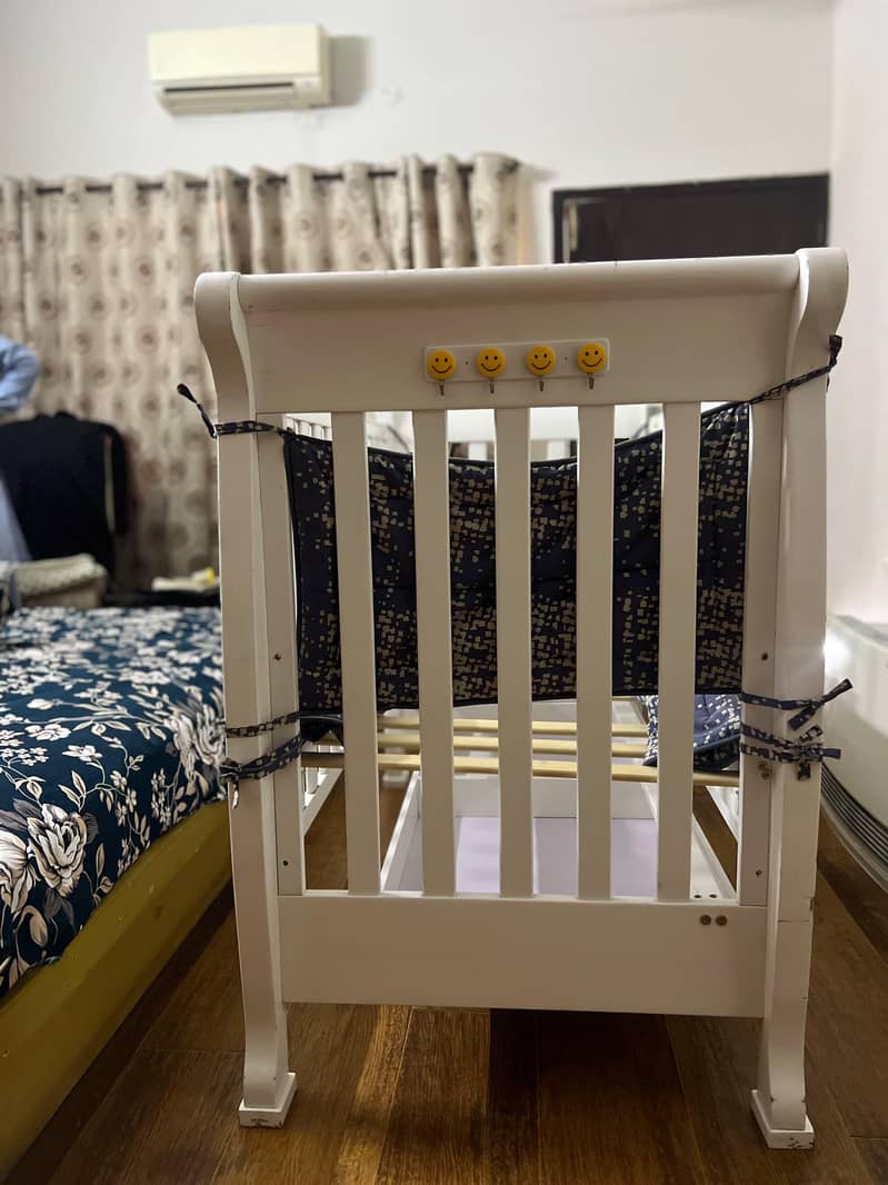 Baby cot 4