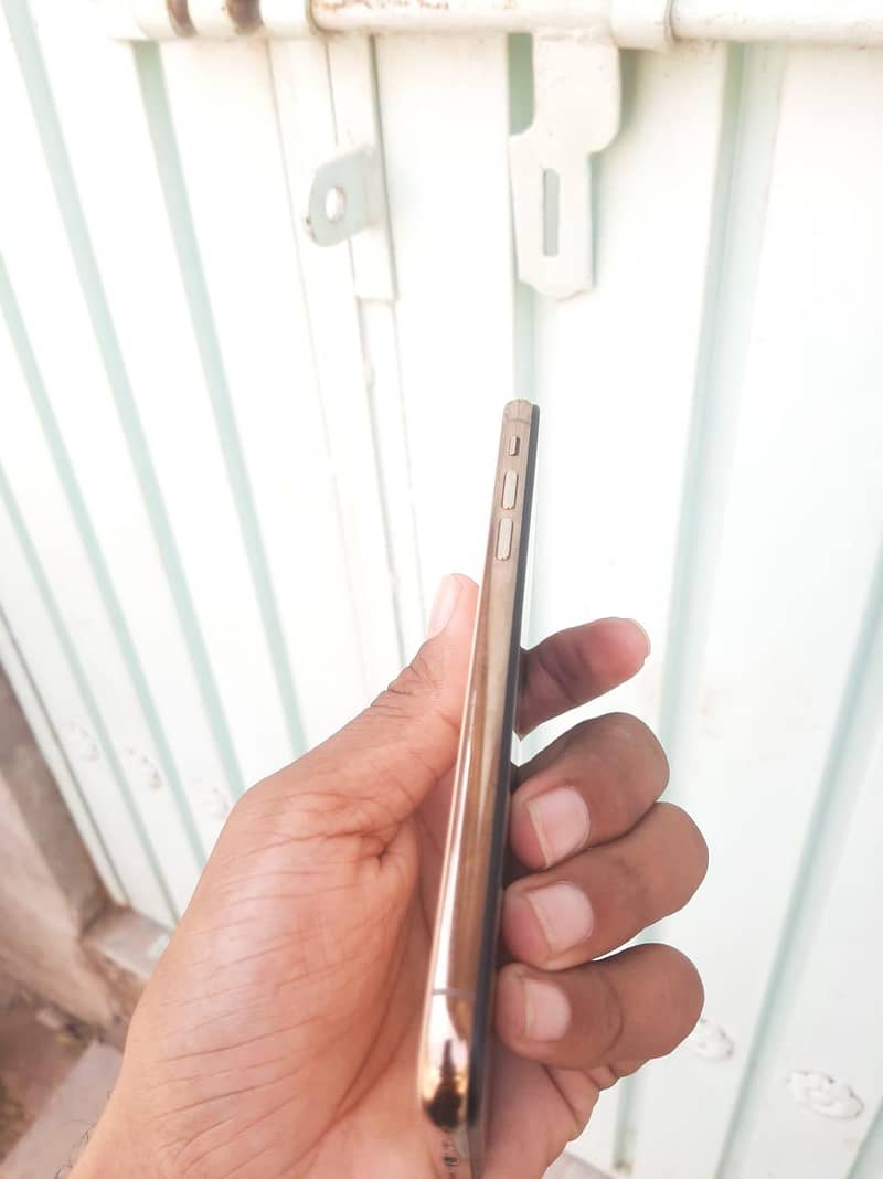 Apple iPhone XS 2