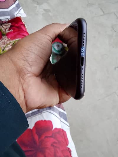 Apple iPhone 11  64 GB  Non Pta jv with 2 months sim time