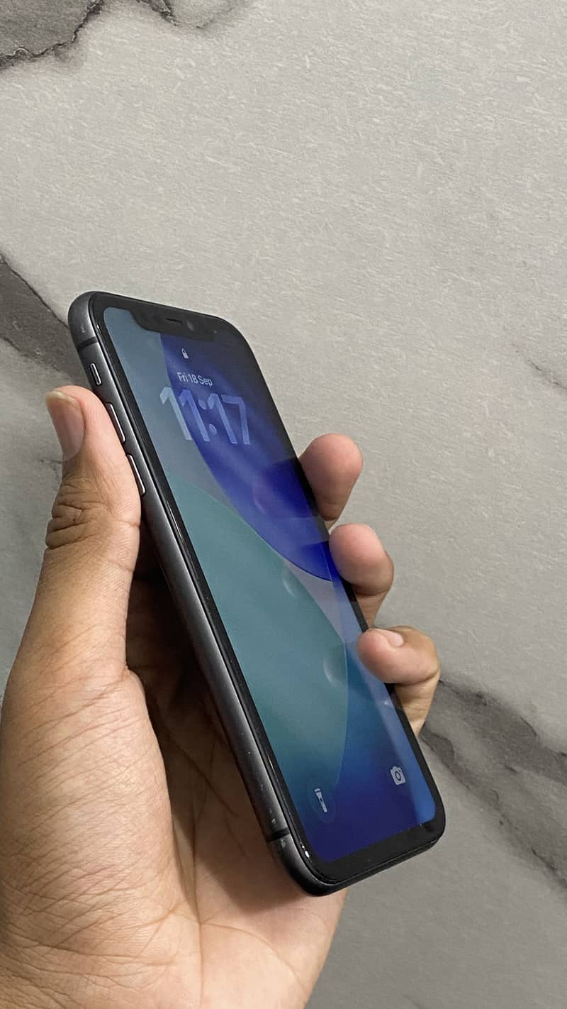 Apple iPhone 11 3