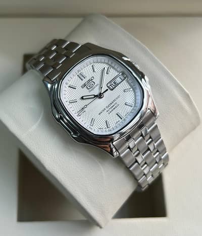 Seiko 5 Superior