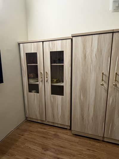 2 door almari and 2 door divider , dresser for sale