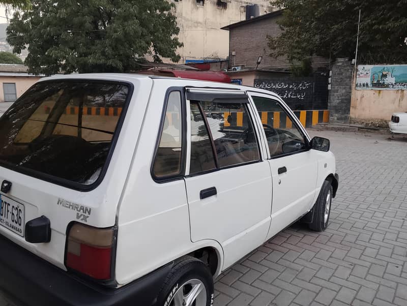 2016 model  genuine condition inside out side 4