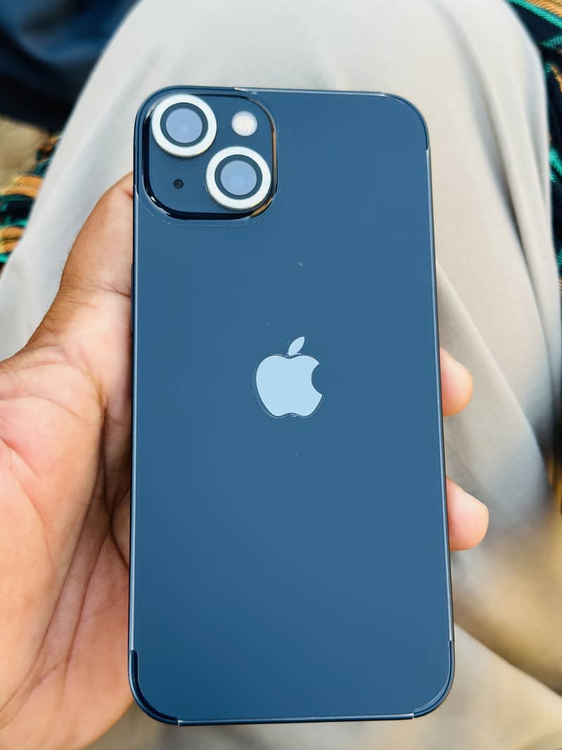 Apple iPhone 13 4