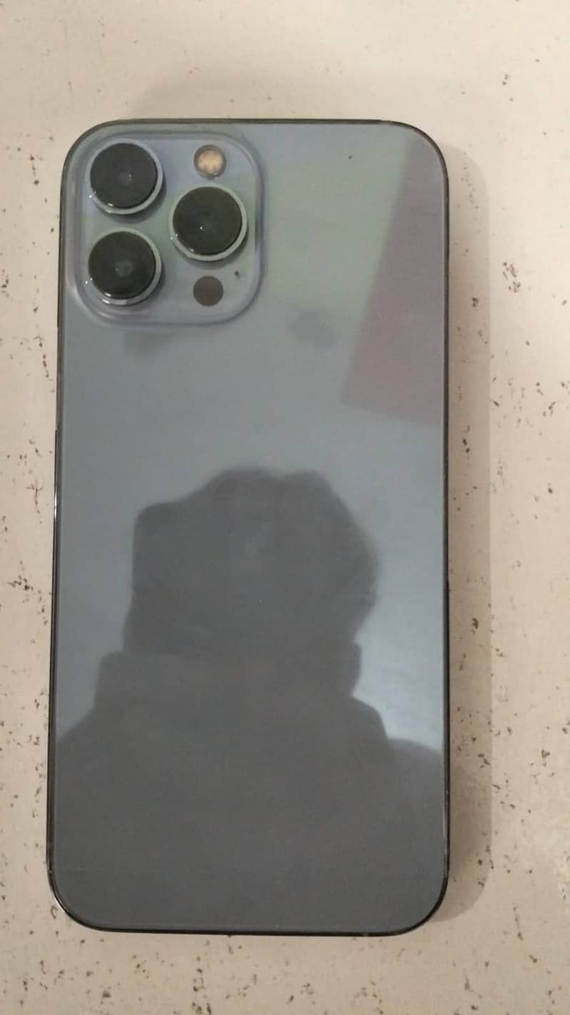 Apple iPhone 13 Pro Max 4