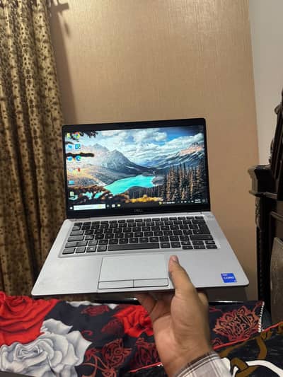 Dell i7 16/256gb