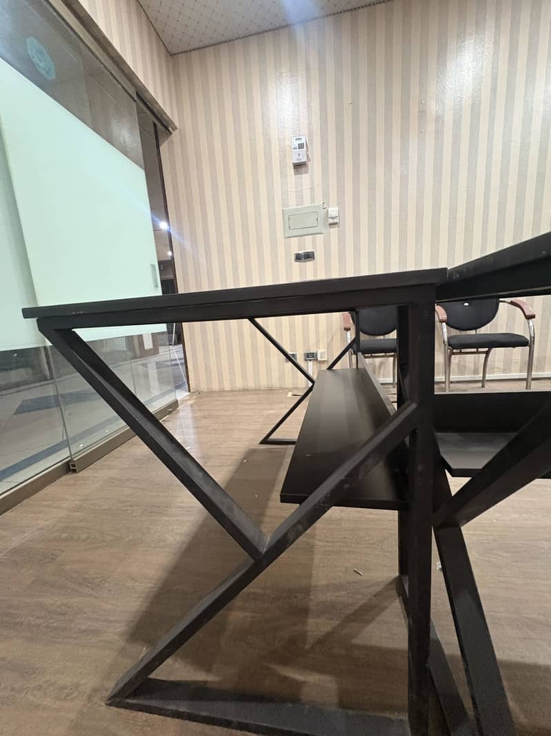 K-Shape Office Table 10/10 Condition 0