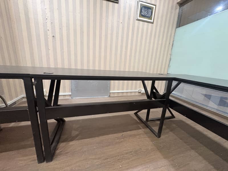 K-Shape Office Table 10/10 Condition 1