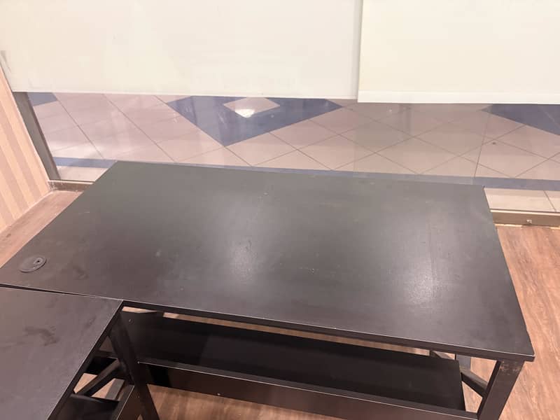 K-Shape Office Table 10/10 Condition 3