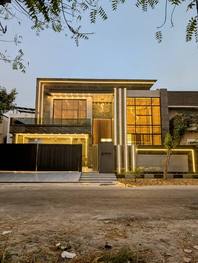 **1 Kanal Brand New Upper Portion for Rent Engineers Town**