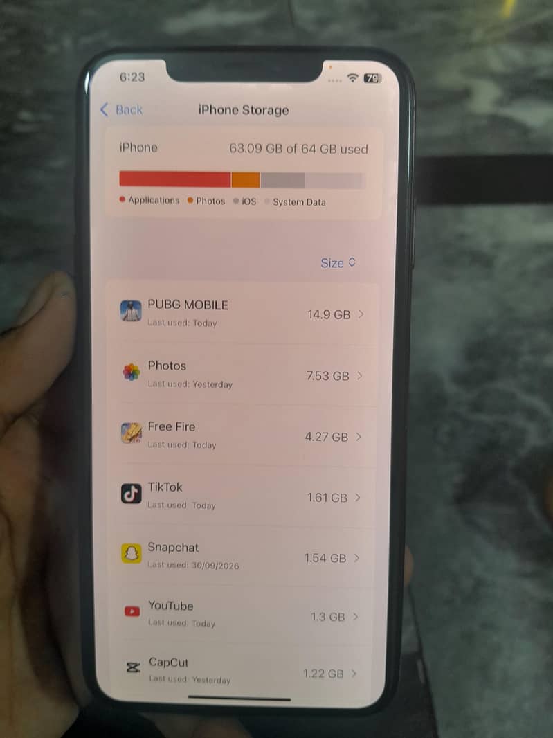 Apple iPhone XS Max 0