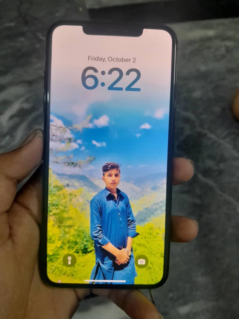 Apple iPhone XS Max 5