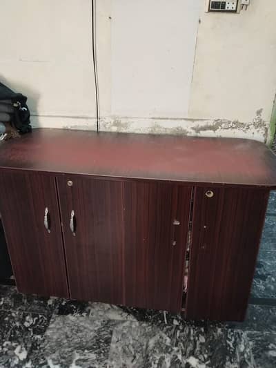 Woden Iron stand