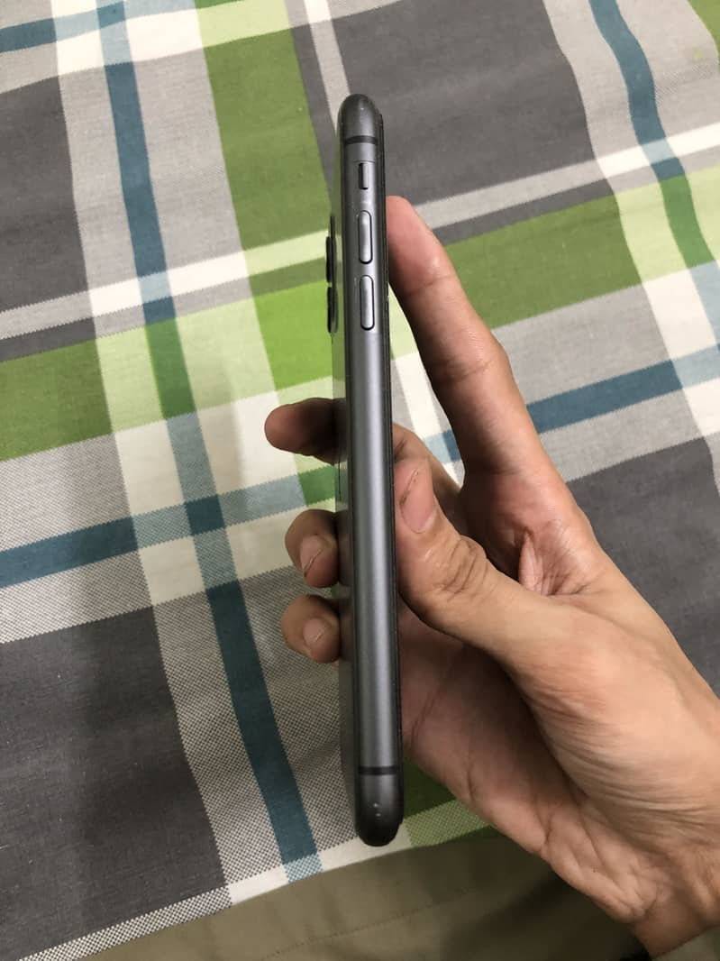 Apple iPhone 11 1
