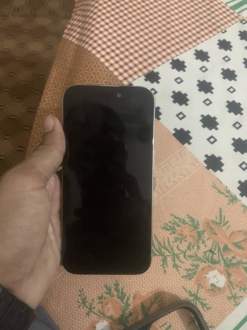 Apple iPhone 15 Pro 6