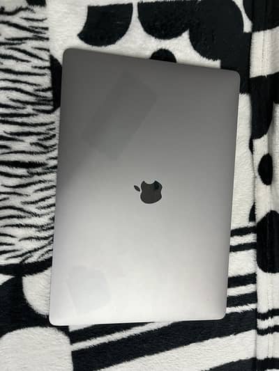 MacBook pro 2019 32/512 15 inch.   2016/2017/2018 2015
