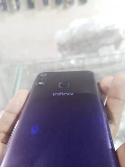 Infinix Hot 8