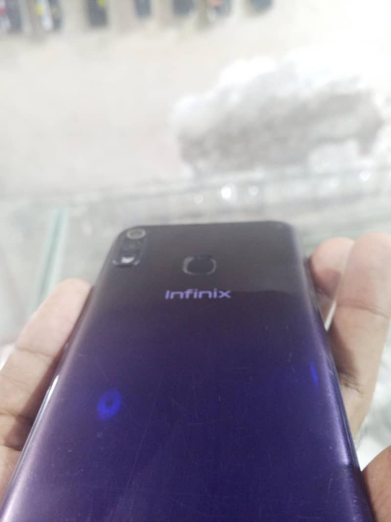 Infinix Hot 8 0