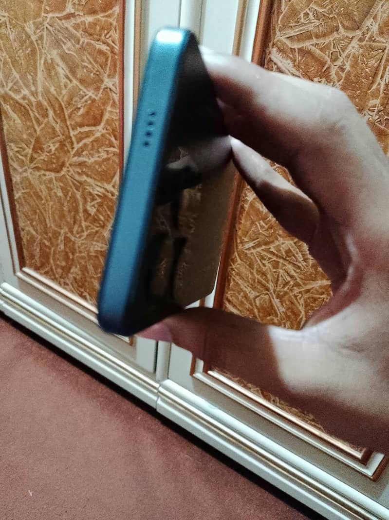 Tecno Spark 20C 3