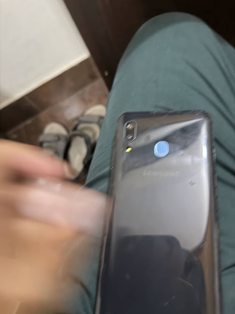 Samsung Mobile A30 2