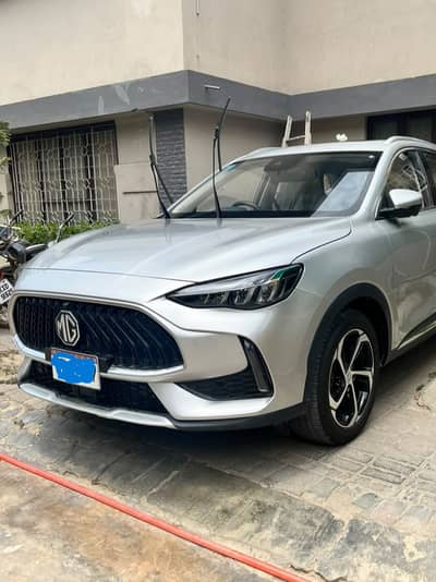 MG HS PHEV 2025