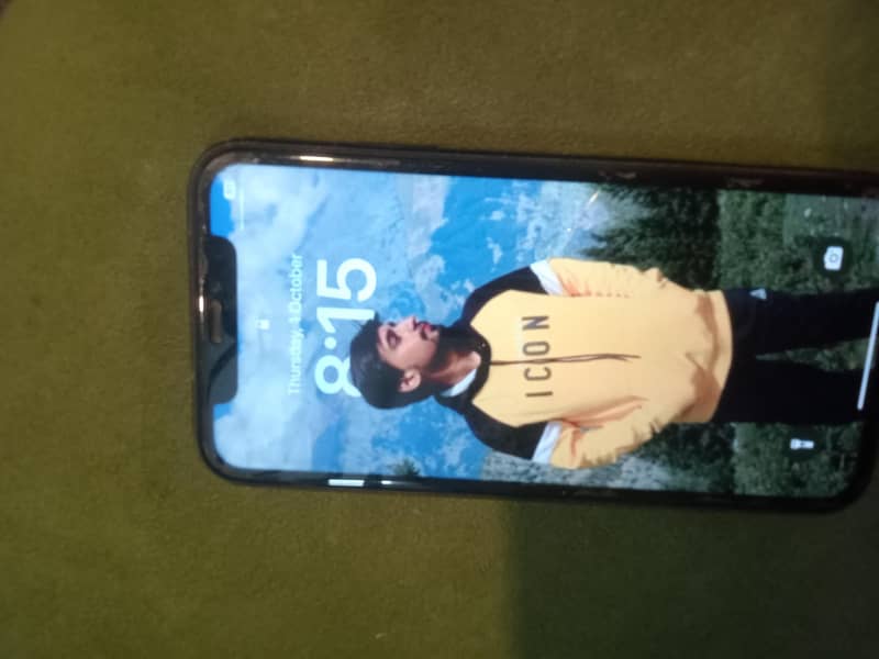 Apple iPhone X 3