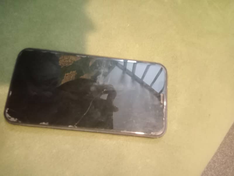 Apple iPhone X 4