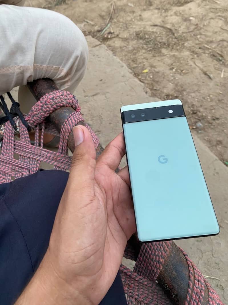 Google Pixel 6a 5