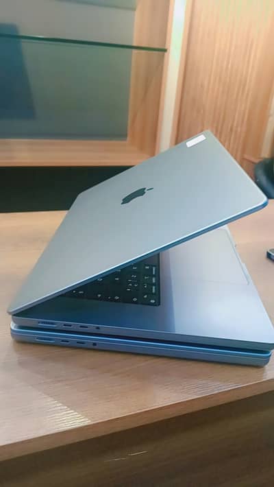 Apple MacBook Pro M2 Max 2023 | 64GB RAM | 1TB SSD