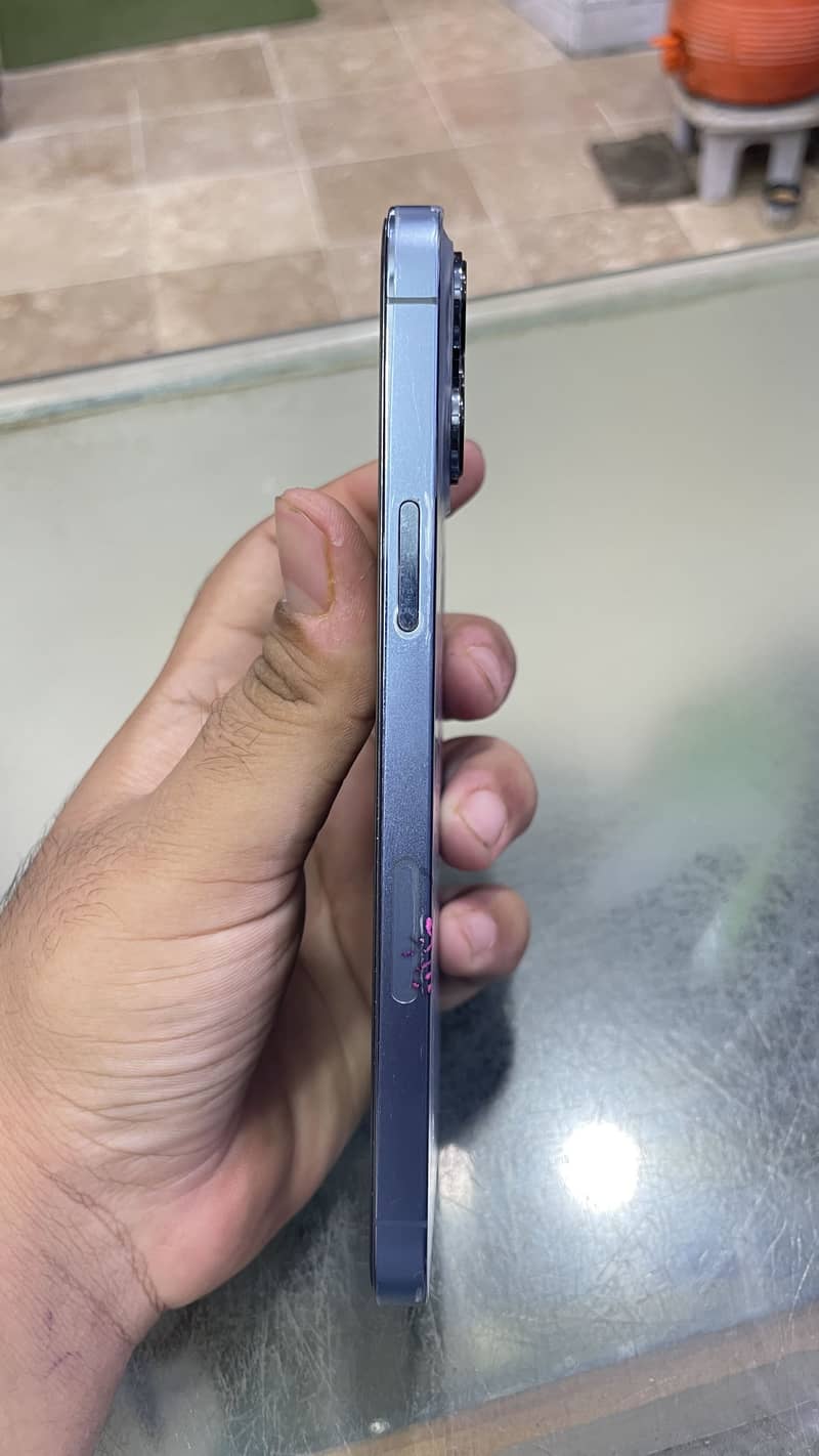 Apple iPhone 13 Pro Max 0