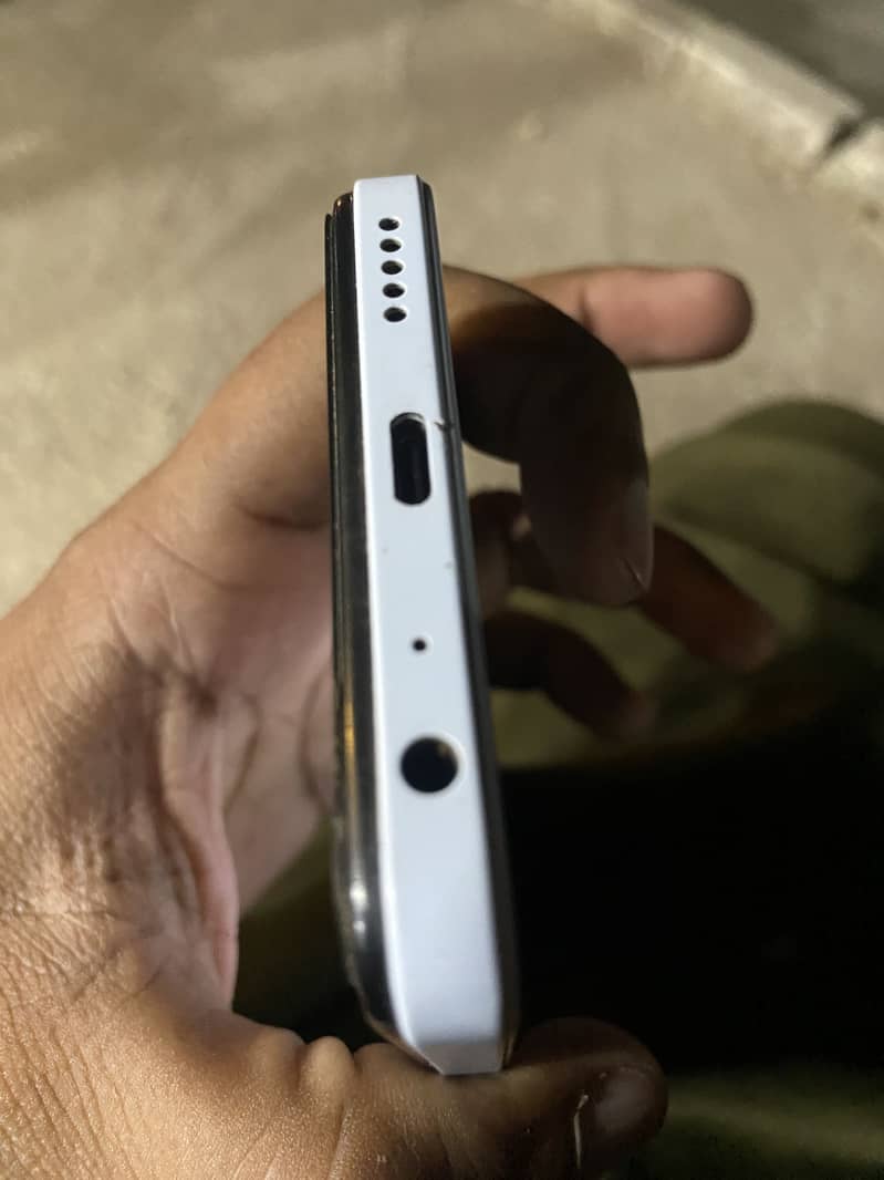 Itel A50C 4