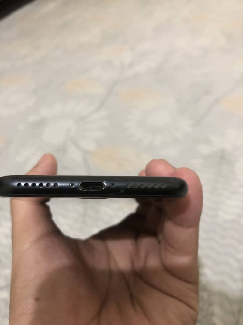 Apple iPhone SE 2 2