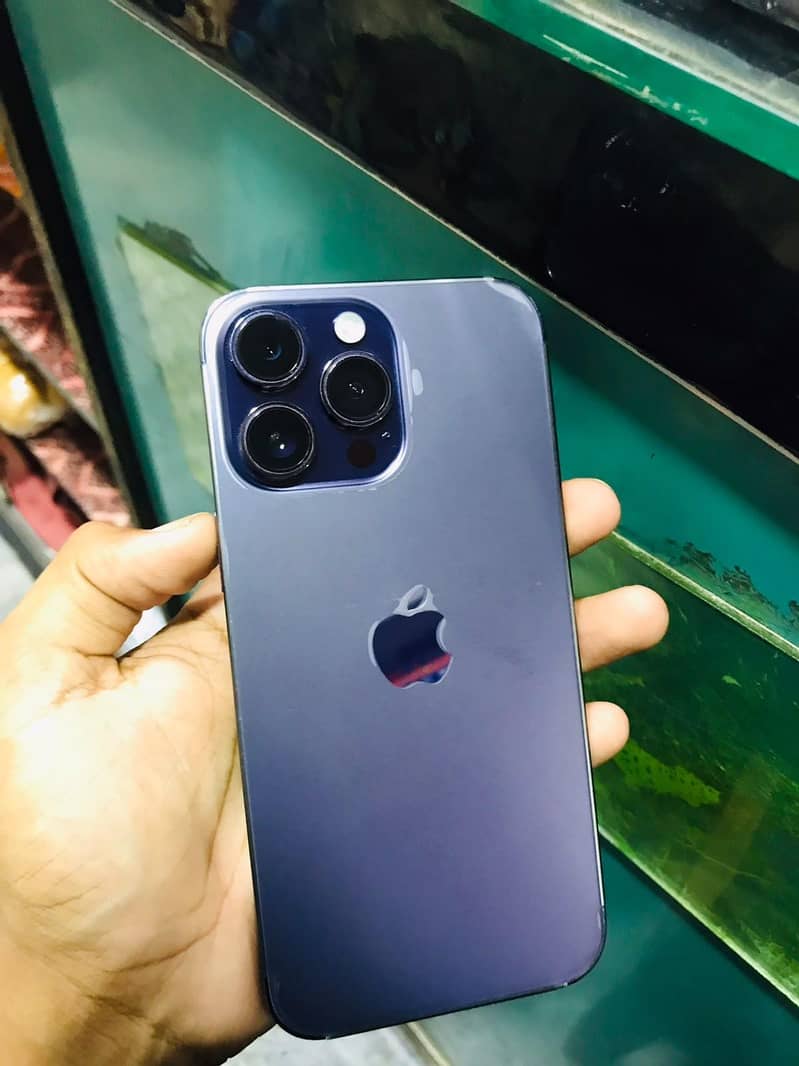 Apple iPhone 14 Pro Max 1