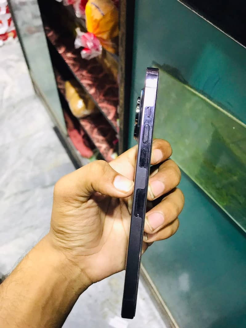Apple iPhone 14 Pro Max 2