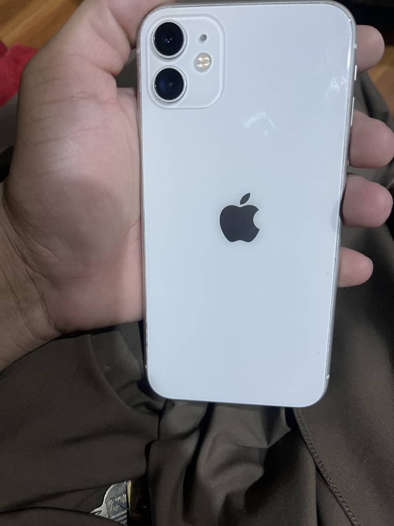 Apple iPhone 11 0