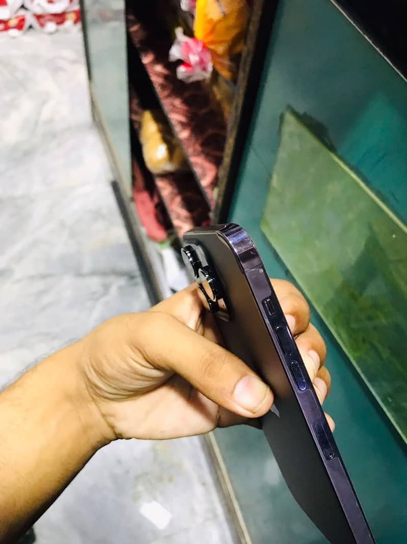 Apple iPhone 14 Pro Max 6