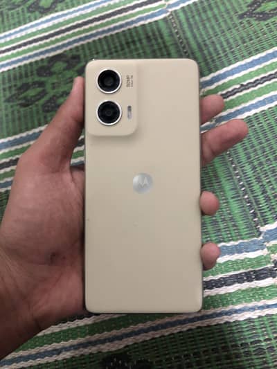 Motorola 10/10 Condition | PTA Approved | No Fault | Box Available