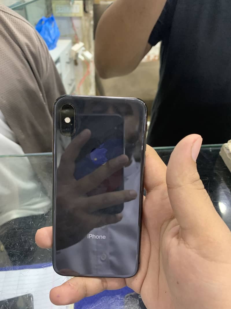 Apple iPhone XS 0