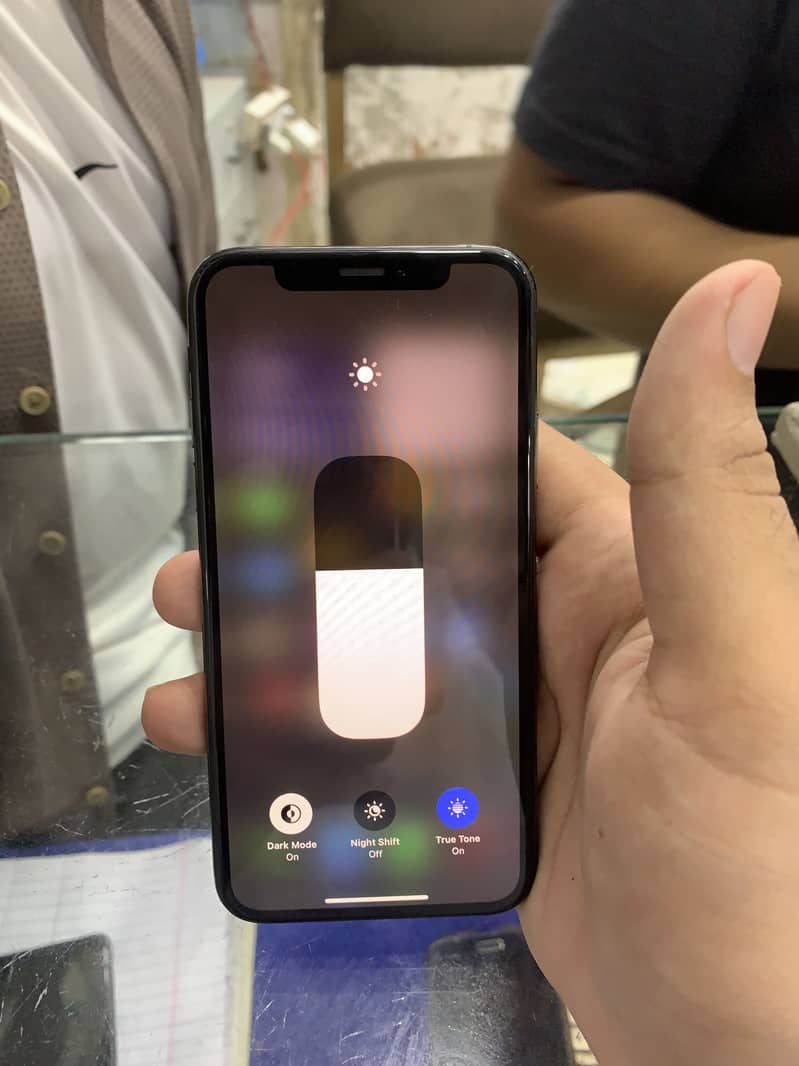 Apple iPhone XS 3