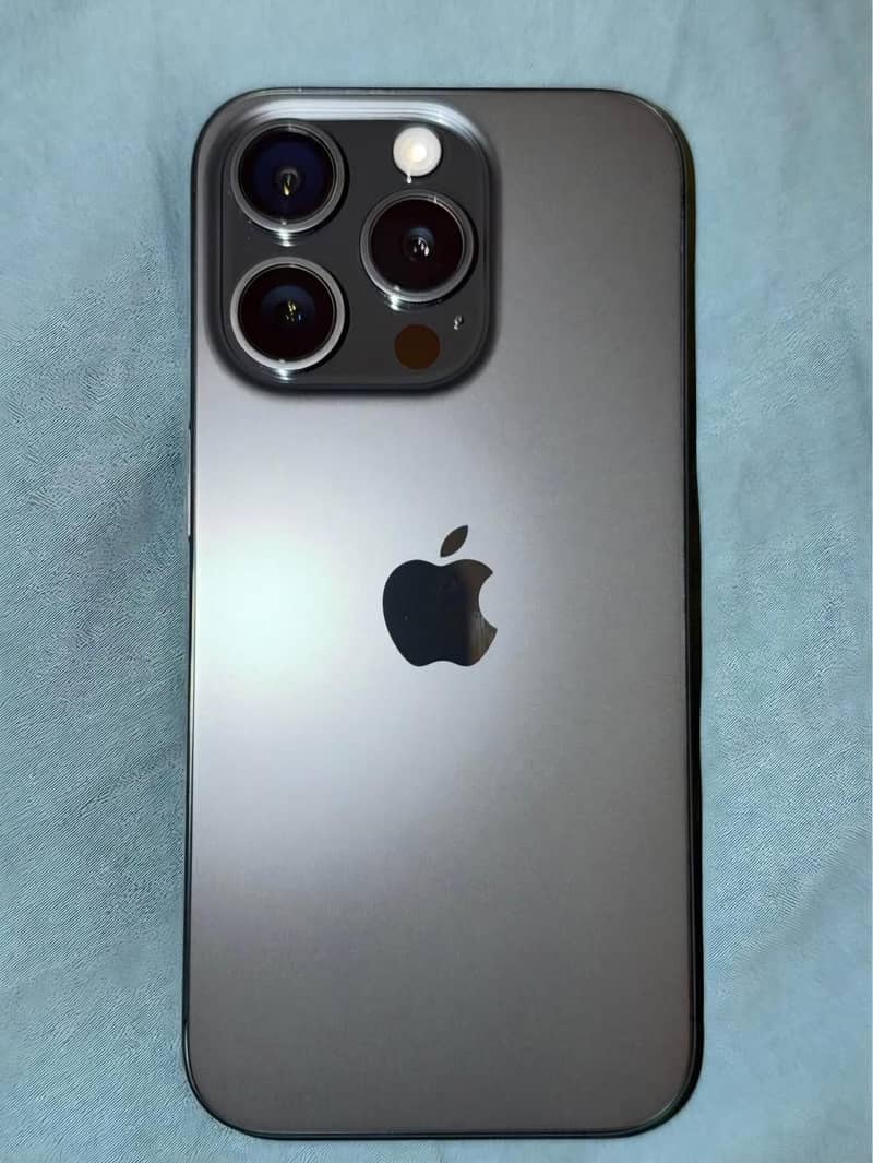 Apple iPhone 15 Pro 0