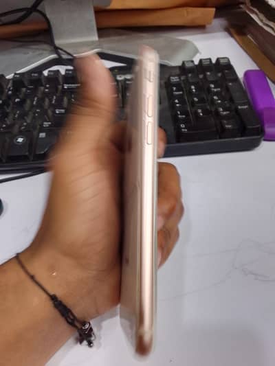 Apple iPhone 8