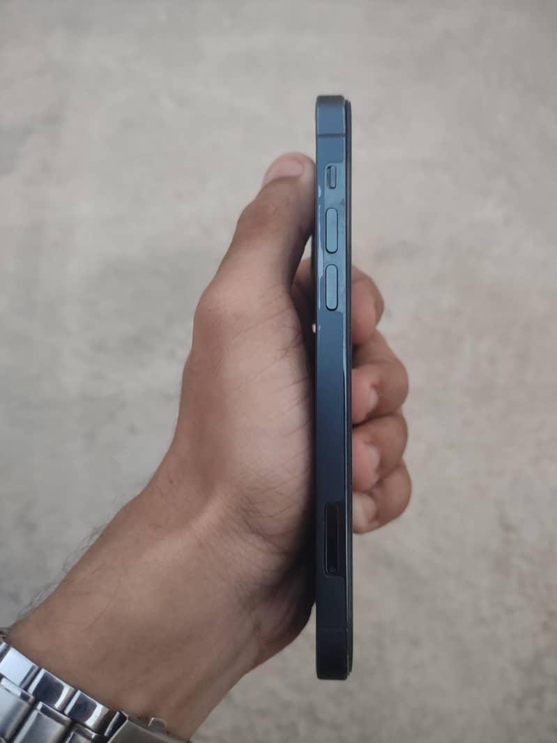 Apple iPhone 12 Pro 3