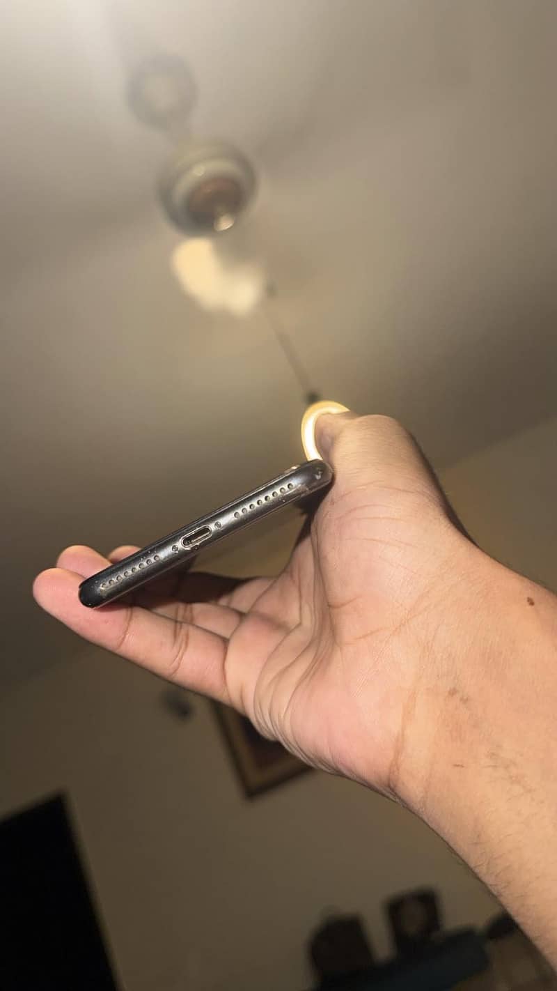 Apple iPhone 8 Plus 2