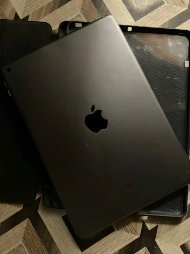 IPAID 8 GENERATION 128 GB 7