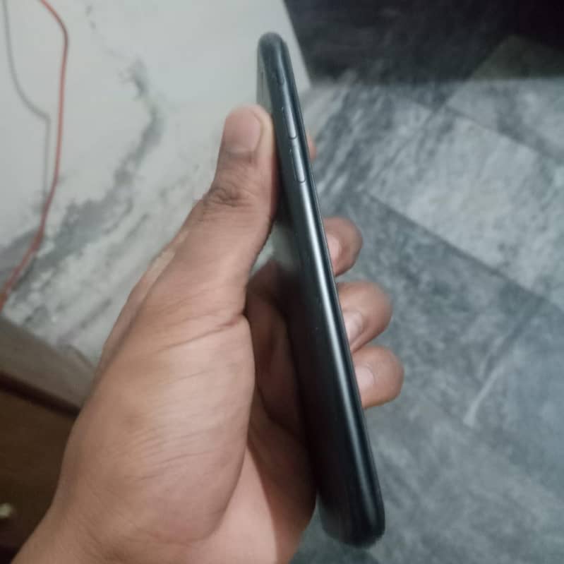 Apple iPhone 7 2